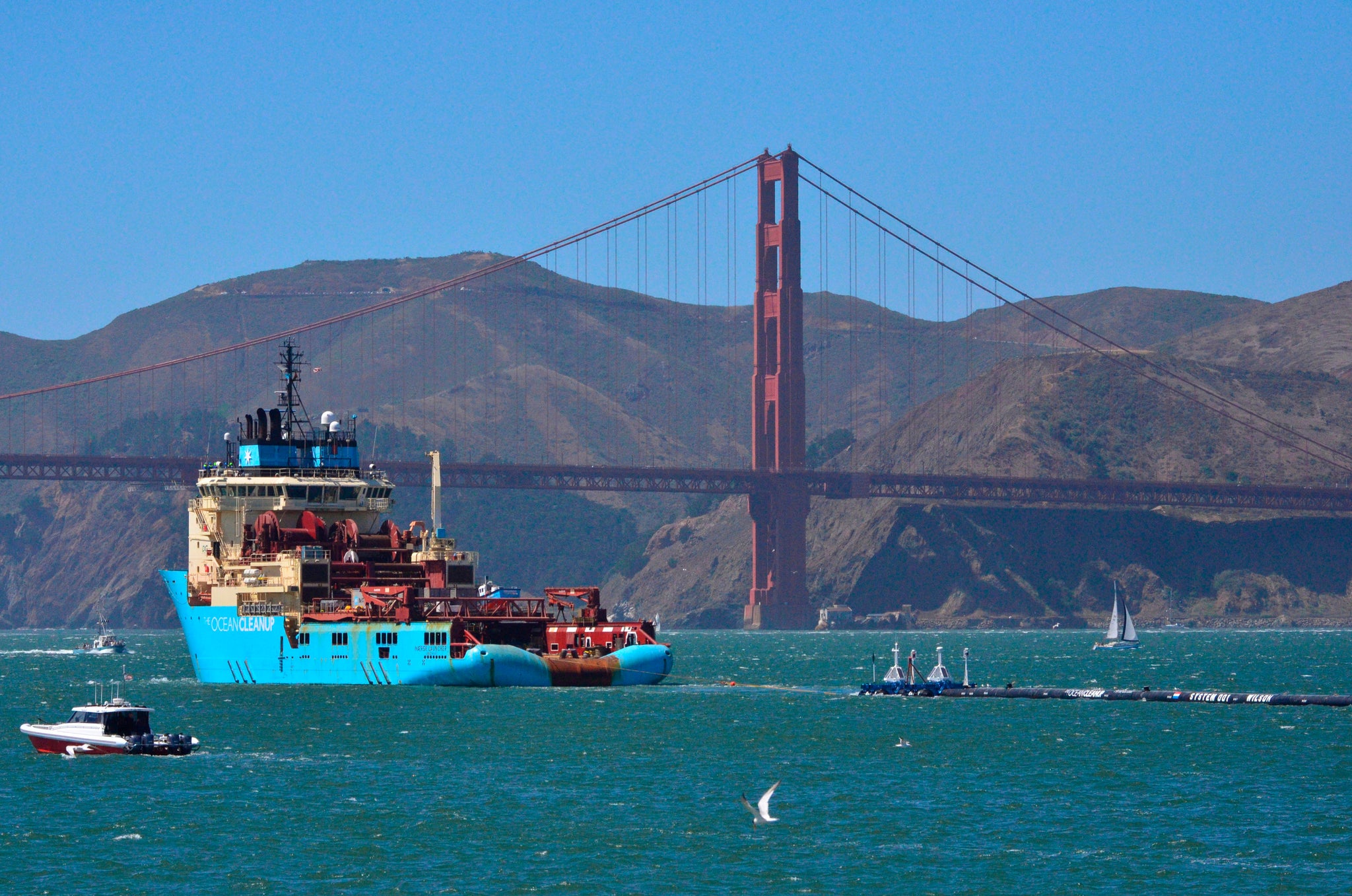 The Giant Trash Collecting Device in the Pacific Ocean Has Broken